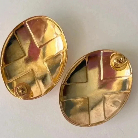 Vintage Ceramic Criss Cross Oval Stud Earrings Gold Tone - Picture 3 of 3